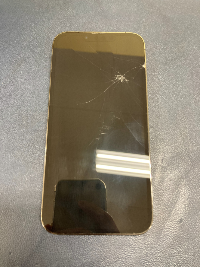豊川市】iPhone 13 Proの画面交換修理｜落下による画面割れを当日60分